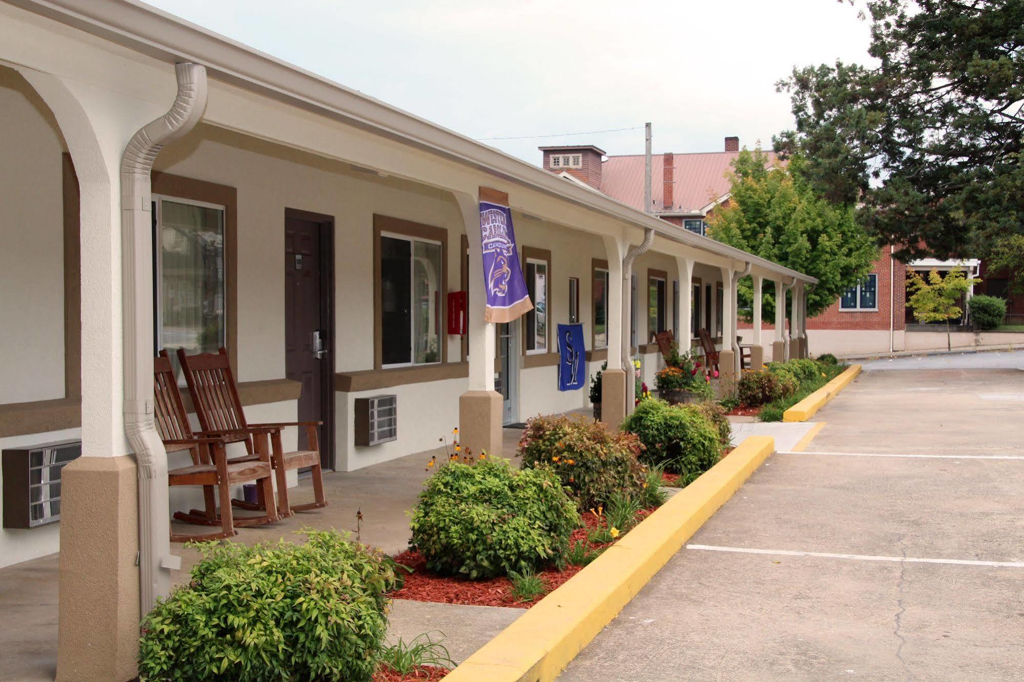 Blue Ridge Inn シルヴァ エクステリア 写真